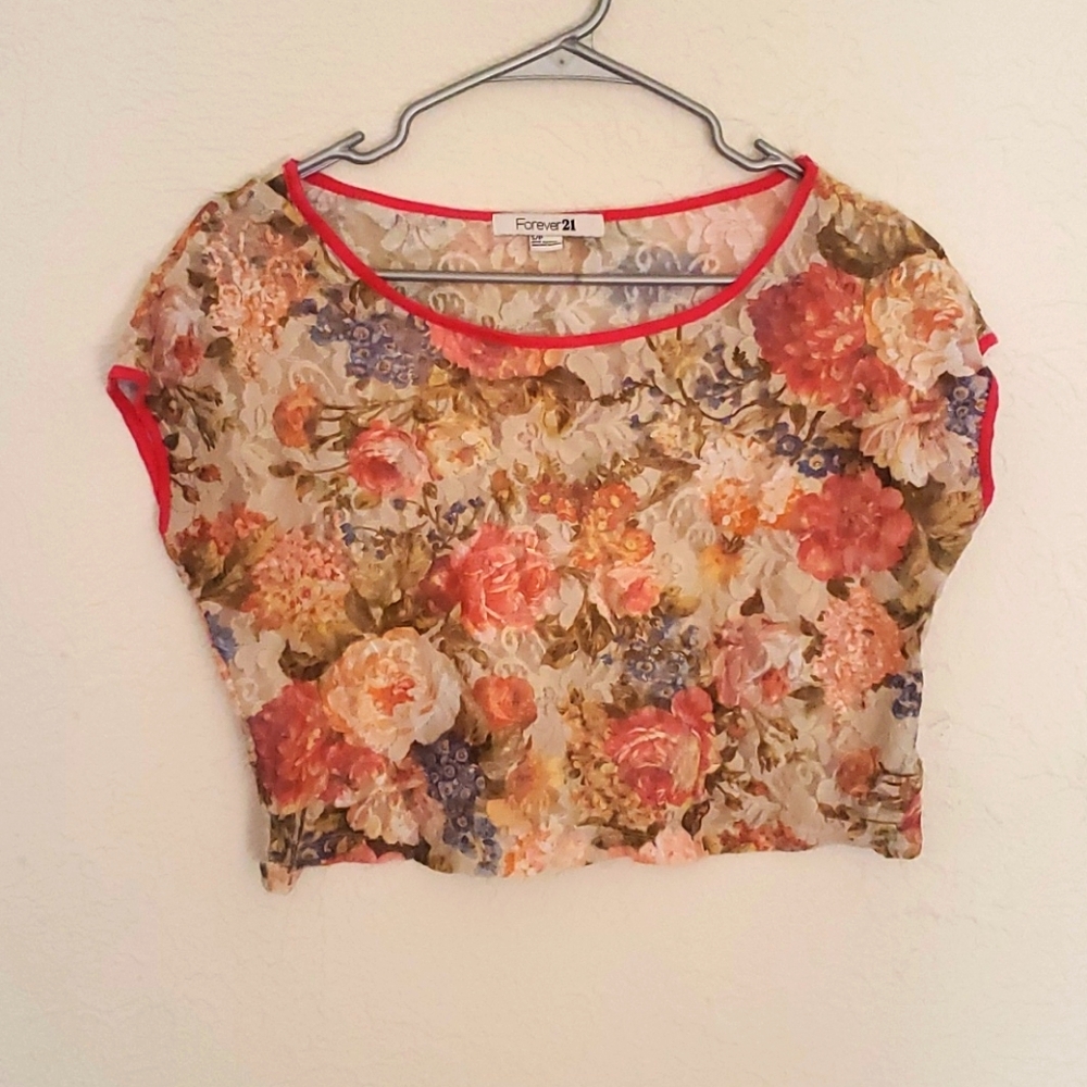 Forever 21 Lace Crop Top Size S